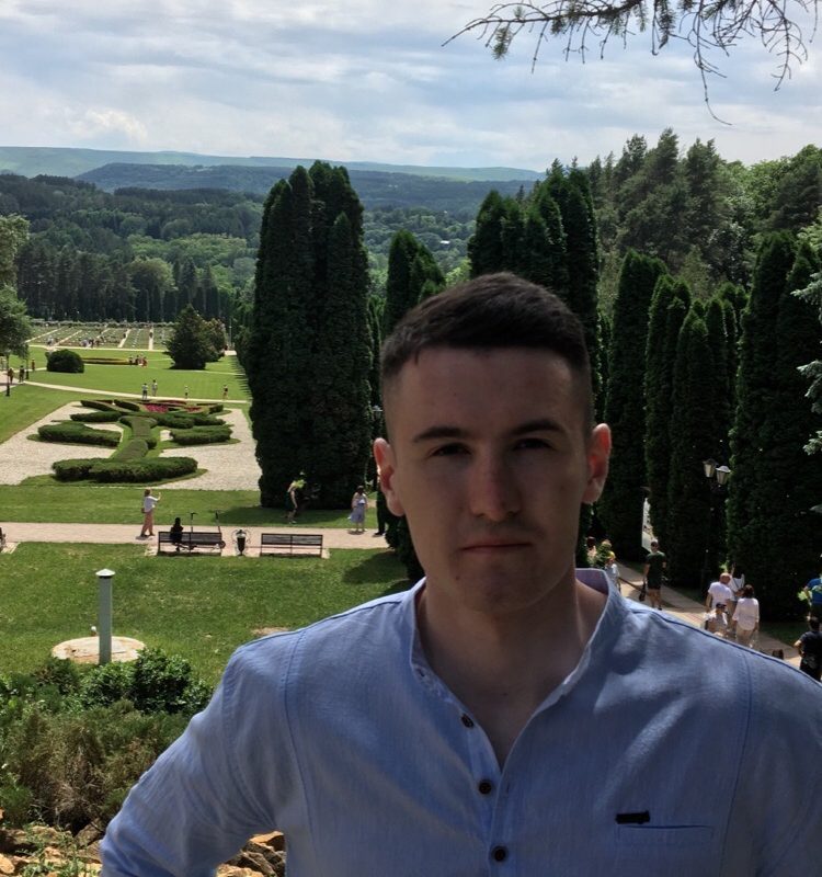 Кирилл Ж. - репетитор Французского языка по скайпу