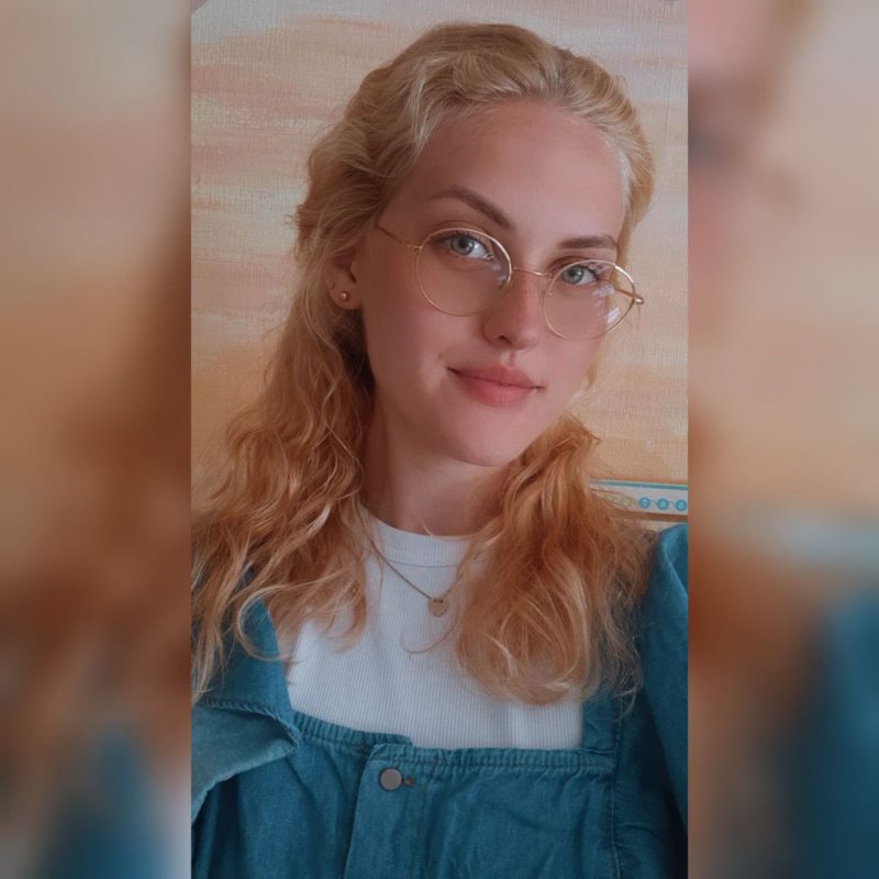 Виктория О. - репетитор Французского языка по скайпу