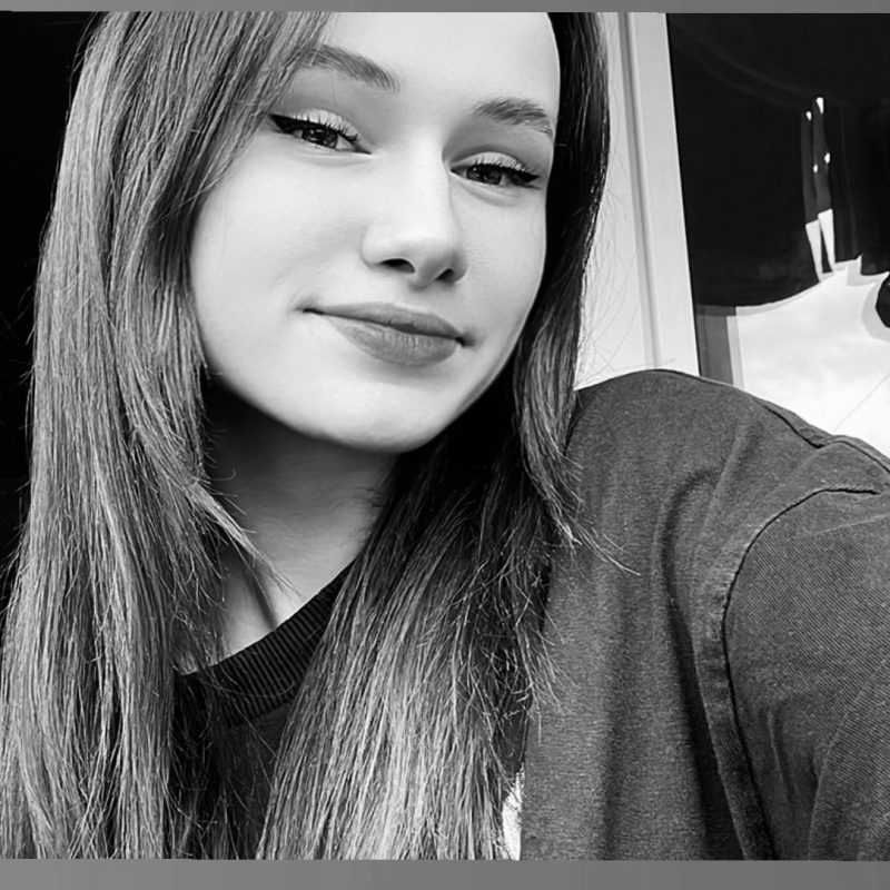 Александра К. - репетитор Французского языка по скайпу