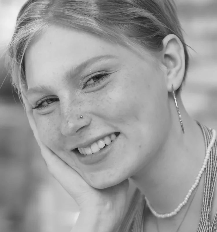 Алена Я. - репетитор Испанского языка по скайпу